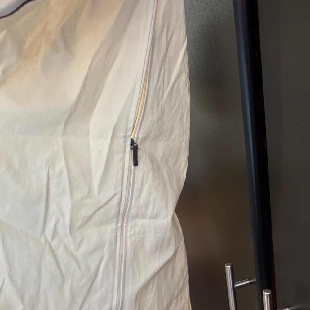 Fendi Cream Garment Cover with Black Trim - Picture 2 of 2